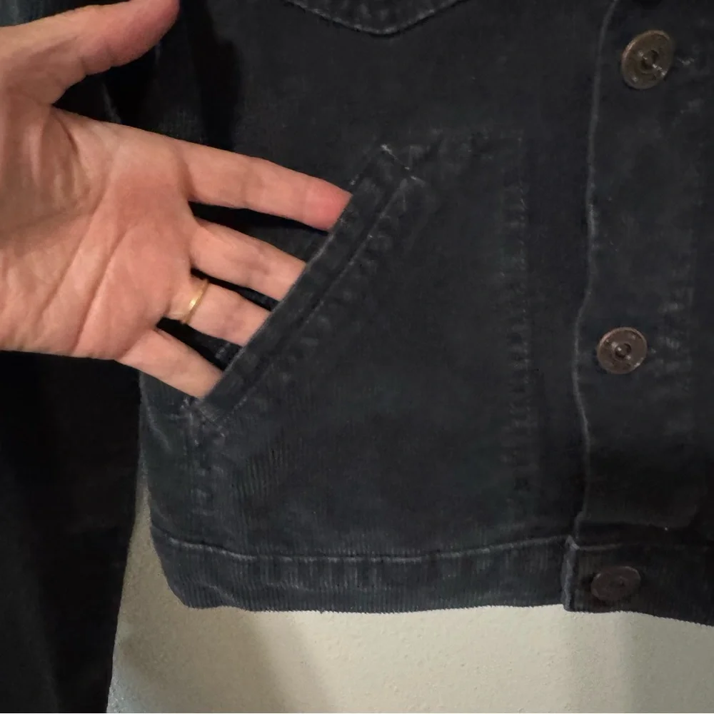 Urban Outfitters BDG Cord Shrunken Western Jacket Washed Black Cropped-Small
